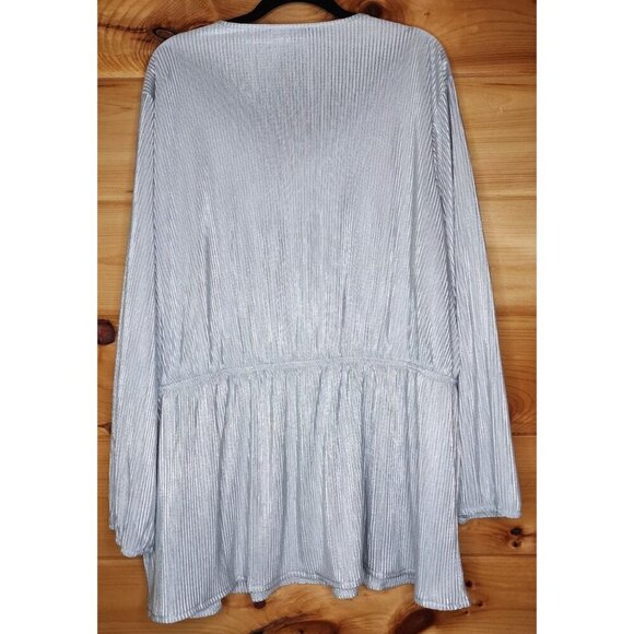 Jolie And Joy Top Woman Plus 3X Silver Metalic Elastic Waist Surplice V-Neck - Picture 8 of 10